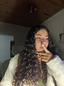 Snapshot of A_maddy chatting on 05-04-26, 10:50 A maddy online show from 05-04-26, 10:50