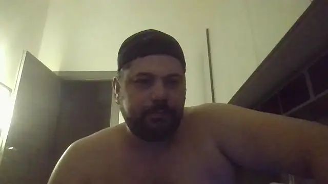 giuseppelovisi85 online show from 10-21-25, 04:24