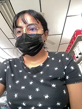 Snapshot of Kyra__Rose chatting on 11-27-25, 06:10 Kyra Rose online show from 11-27-25, 06:10