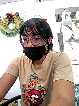 Snapshot of Kyra__Rose chatting on 12-04-25, 05:21 Kyra Rose online show from 12-04-25, 05:21