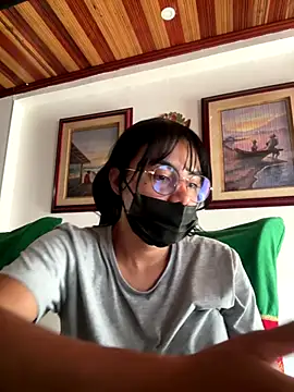 Snapshot of Kyra__Rose chatting on 12-13-25, 08:14 Kyra Rose online show from 12-13-25, 08:14