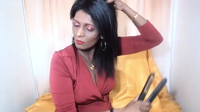 Snapshot of Indianpeaches chatting on 10-23-25, 05:51 Indianpeaches online show from 10-23-25, 05:51