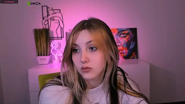 luna tin online show from 11-24-25, 05:40