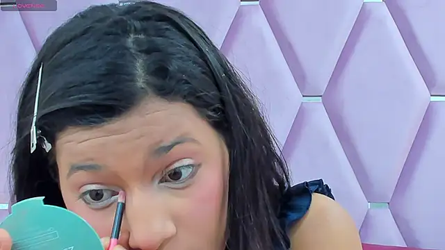 MaskedGirl  online show from 10-29-25, 12:07