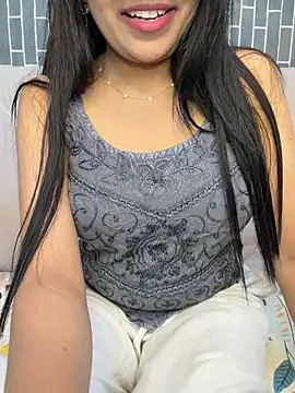 Snapshot of Riya-6969 chatting on 06-11-26, 02:26 Riya-6969 online show from 06-11-26, 02:26