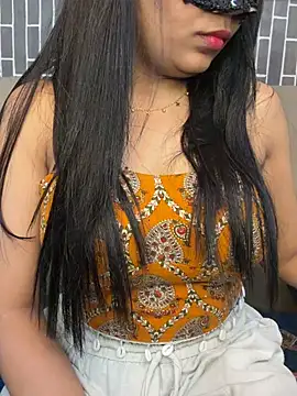 Riya-6969 online show from 07-10-26, 03:03