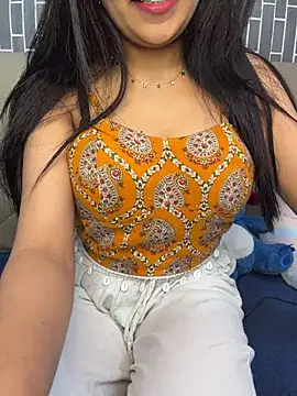 Riya-6969 online show from 07-18-26, 03:05