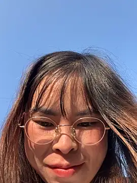 han-cute online show from 11-27-25, 01:18