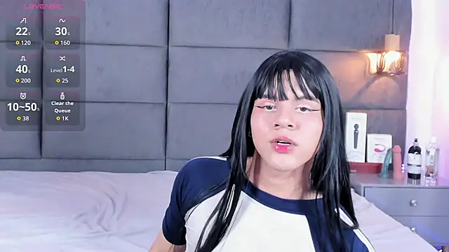 Snapshot of Slenna_Moon chatting on 09-09-25, 02:44 Slenna Moon online show from 09-09-25, 02:44