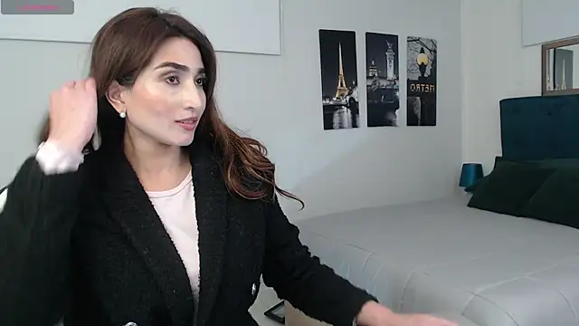 Snapshot of linda_morgan1 chatting on 12-15-25, 12:20 linda morgan1 online show from 12-15-25, 12:20