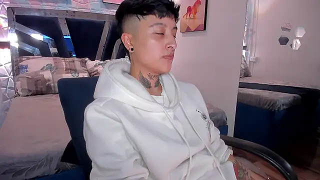 abby thommson1 online show from 09-10-25, 01:27