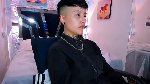 abby thommson1 online show from 10-03-25, 04:20