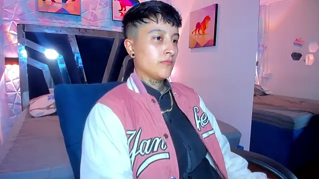 abby thommson1 online show from 10-10-25, 04:11