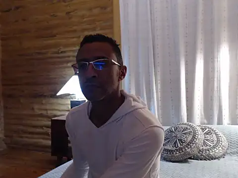 Snapshot of Asher_Bram1 chatting on 03-11-26, 01:33 Asher Bram1 online show from 03-11-26, 01:33