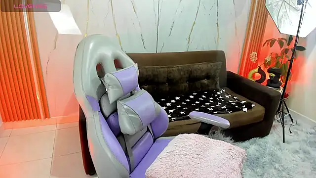 Juanitarubia online show from 10-06-25, 05:54