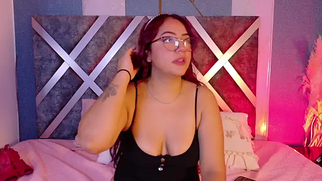 Snapshot of DaniniAnderson chatting on 09-18-25, 04:14 DaniniAnderson online show from 09-18-25, 04:14