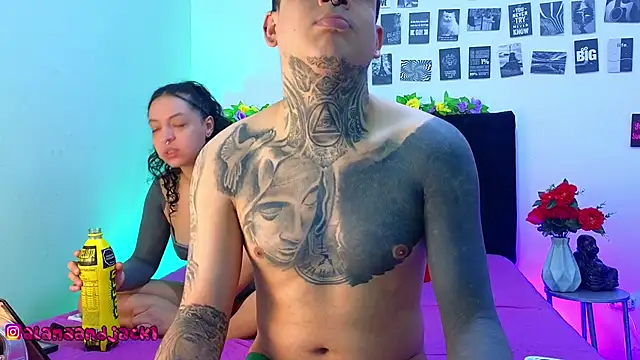 Snapshot of Sarahandzack chatting on 09-22-25, 03:25 Sarahandzack online show from 09-22-25, 03:25