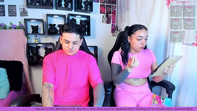 Snapshot of Sarahandzack chatting on 11-10-25, 05:45 Sarahandzack online show from 11-10-25, 05:45