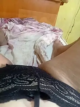 Snapshot of Ravena2290 chatting on 09-19-25, 06:19 Ravena2290 online show from 09-19-25, 06:19