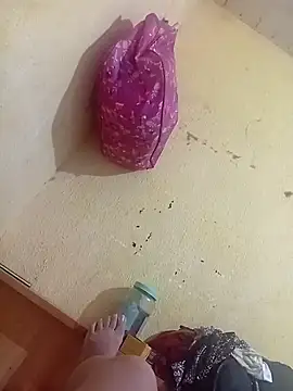 Snapshot of Ravena2290 chatting on 09-27-25, 04:12 Ravena2290 online show from 09-27-25, 04:12