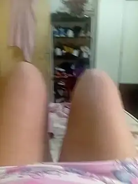 Snapshot of Ravena2290 chatting on 10-09-25, 04:49 Ravena2290 online show from 10-09-25, 04:49