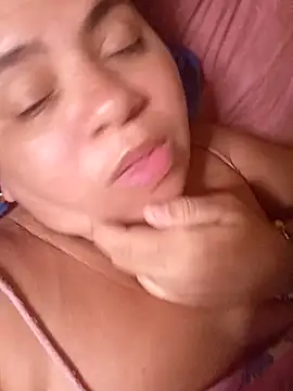 Snapshot of Ravena2290 chatting on 10-13-25, 09:42 Ravena2290 online show from 10-13-25, 09:42