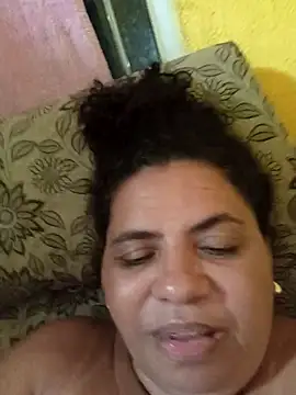 Snapshot of Ravena2290 chatting on 10-14-25, 02:45 Ravena2290 online show from 10-14-25, 02:45