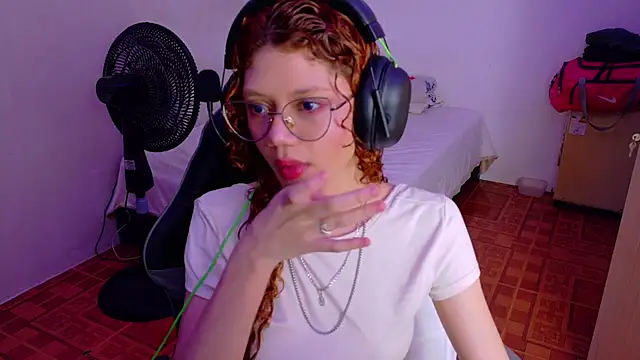 Birdie 0 online show from 10-29-25, 01:13