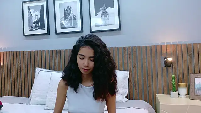 luna roja25 online show from 12-20-25, 02:24