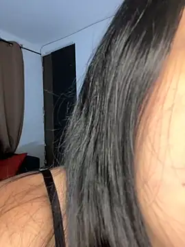 Snapshot of tianastone_ chatting on 10-13-25, 04:34 tianastone online show from 10-13-25, 04:34