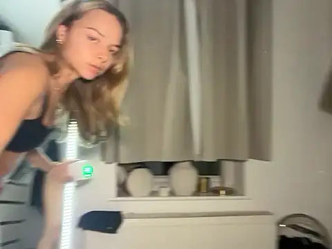 KayleeBella online show from 11-10-25, 09:25