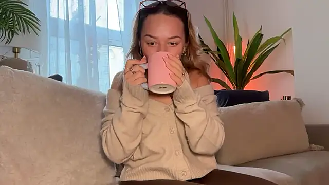 KayleeBella online show from 01-18-26, 11:36