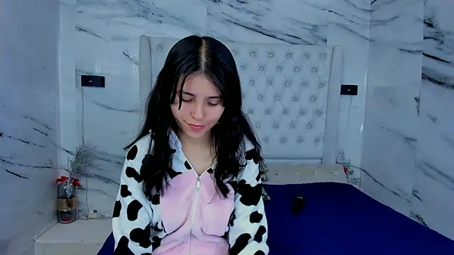 Ari and Storm online show from 09-30-25, 02:33