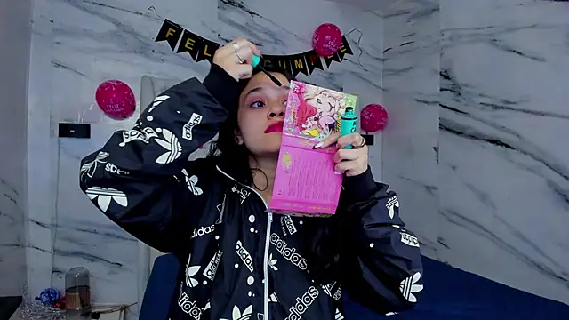 Ari and Storm online show from 03-12-26, 01:39