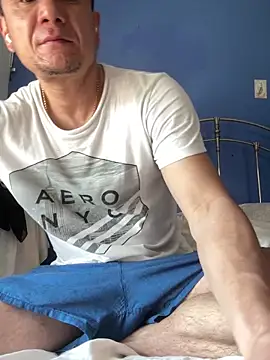 Snapshot of stevo170t chatting on 05-17-26, 06:48 stevo170t online show from 05-17-26, 06:48