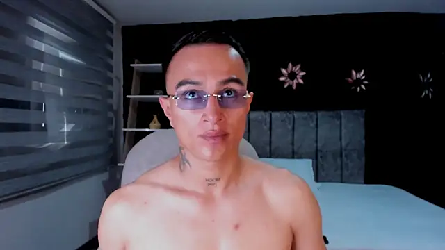 LiamDeep online show from 04-29-26, 08:26