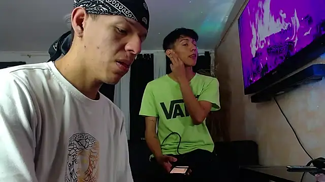 Snapshot of Marcus_and_Tony chatting on 09-14-25, 03:38 Marcus and Tony online show from 09-14-25, 03:38