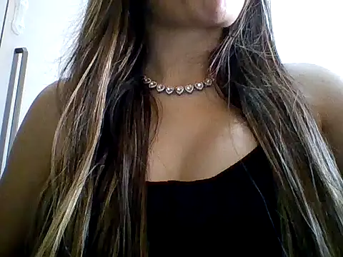 Yasleal online show from 04-23-26, 08:11