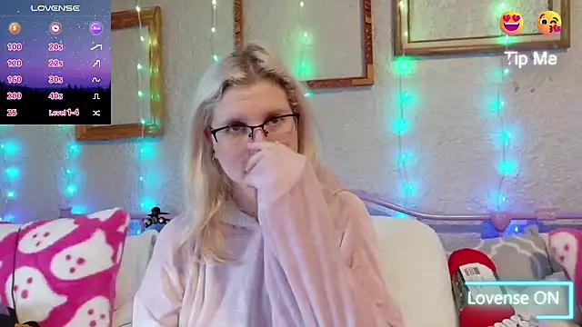 Snapshot of samanthamalichite chatting on 01-16-26, 03:05 samanthamalichite online show from 01-16-26, 03:05