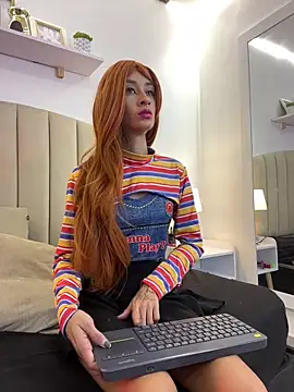 Snapshot of SunshineLizzy chatting on 10-31-25, 01:23 SunshineLizzy online show from 10-31-25, 01:23