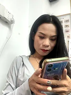 Baby-mmm online show from 10-28-25, 07:12