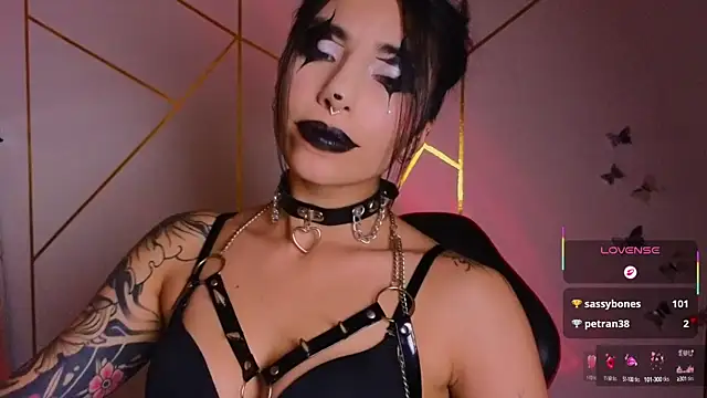 Snapshot of Hollyxx_ chatting on 10-04-25, 05:38 Hollyxx online show from 10-04-25, 05:38