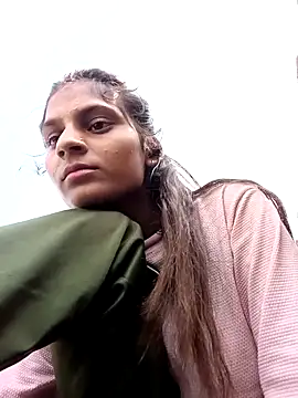 Snapshot of Jyoti_thakurr chatting on 09-15-25, 03:50 Jyoti thakurr online show from 09-15-25, 03:50