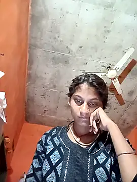 Snapshot of Jyoti_thakurr chatting on 10-15-25, 10:54 Jyoti thakurr online show from 10-15-25, 10:54