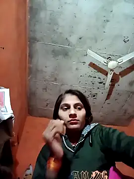 Snapshot of Jyoti_thakurr chatting on 11-10-25, 04:17 Jyoti thakurr online show from 11-10-25, 04:17