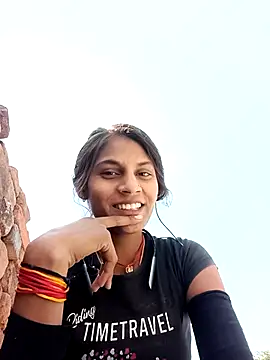 Snapshot of Jyoti_thakurr chatting on 11-13-25, 06:56 Jyoti thakurr online show from 11-13-25, 06:56