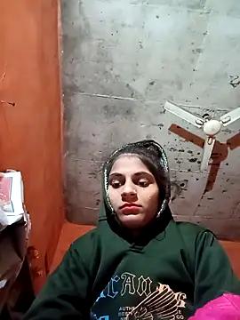 Snapshot of Jyoti_thakurr chatting on 11-14-25, 05:44 Jyoti thakurr online show from 11-14-25, 05:44