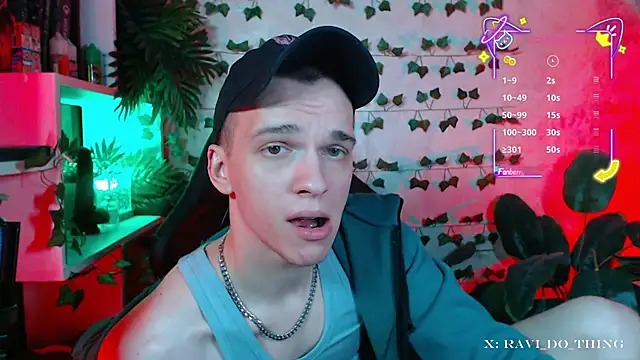 frozen boy online show from 09-24-25, 04:54