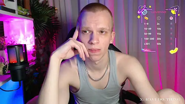 frozen boy online show from 11-26-25, 09:49