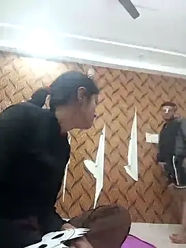 romantic couple1 online show from 11-23-25, 01:38